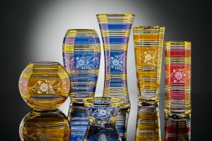 Colored and gold decorated vases and bowls