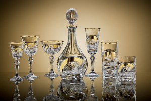 Dekantační lahev a sada sklenic z křišťálového skla, zdobeno zlatem